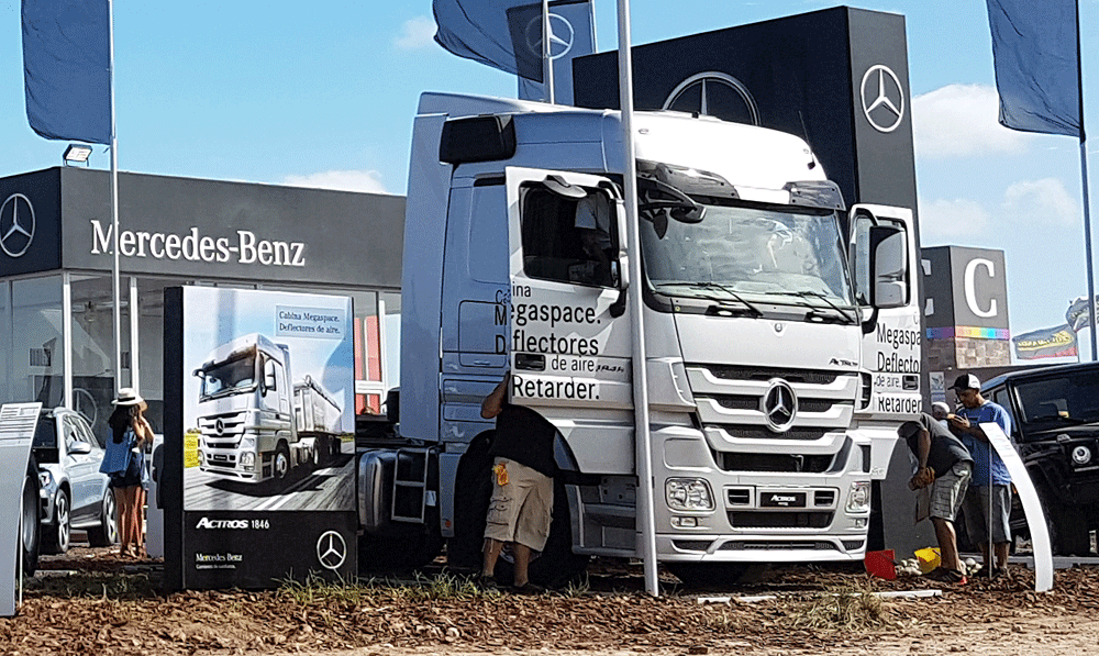 Camiones Mercedes Benz estuvieron presente en Expoagro