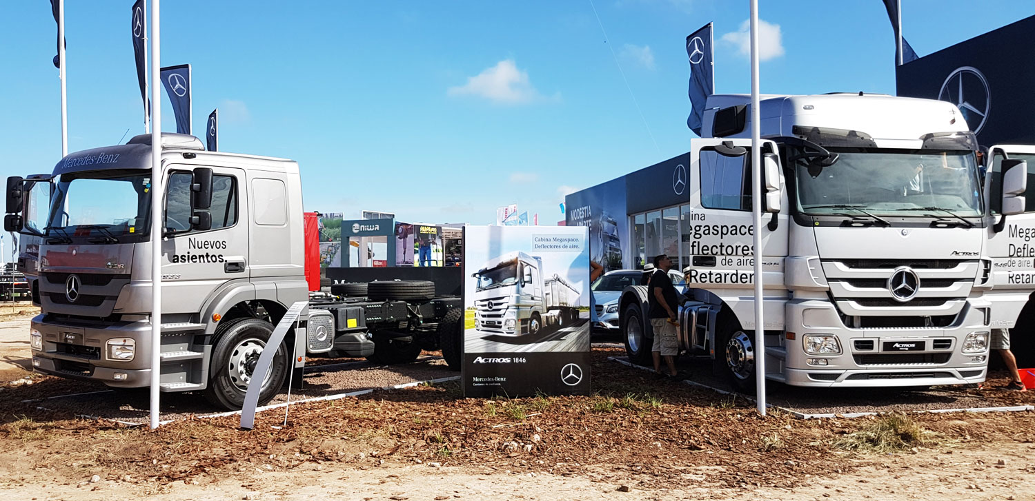 Camiones Mercedes en Expoagro