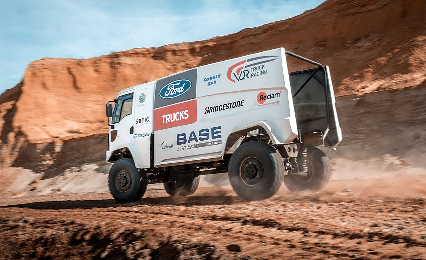 dakar ford cargo