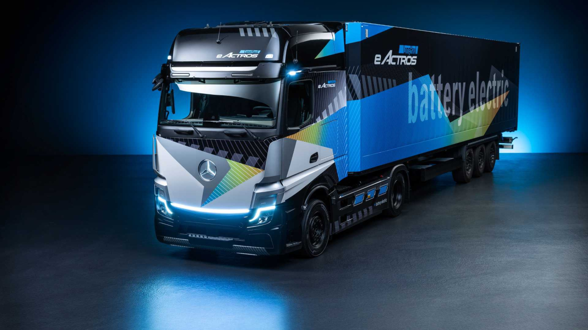 Mercedes-Benz eActros LongHaul