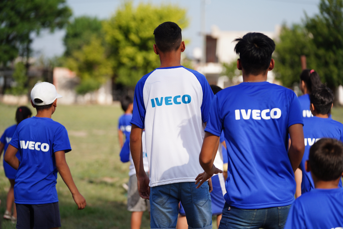 Iveco Carga Solidaria Los Pekkes