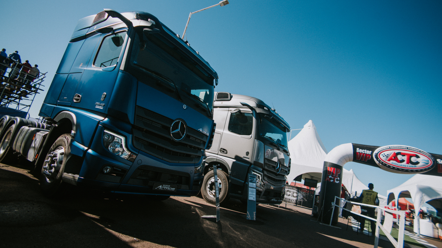 Mercedes-Benz junto al TC
