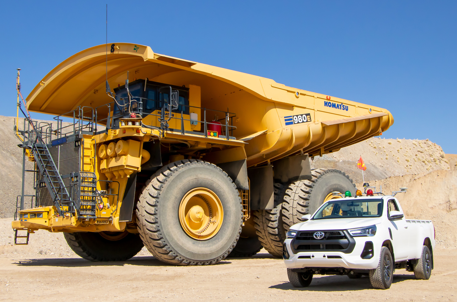 Komatsu Toyota vehículos autónomos