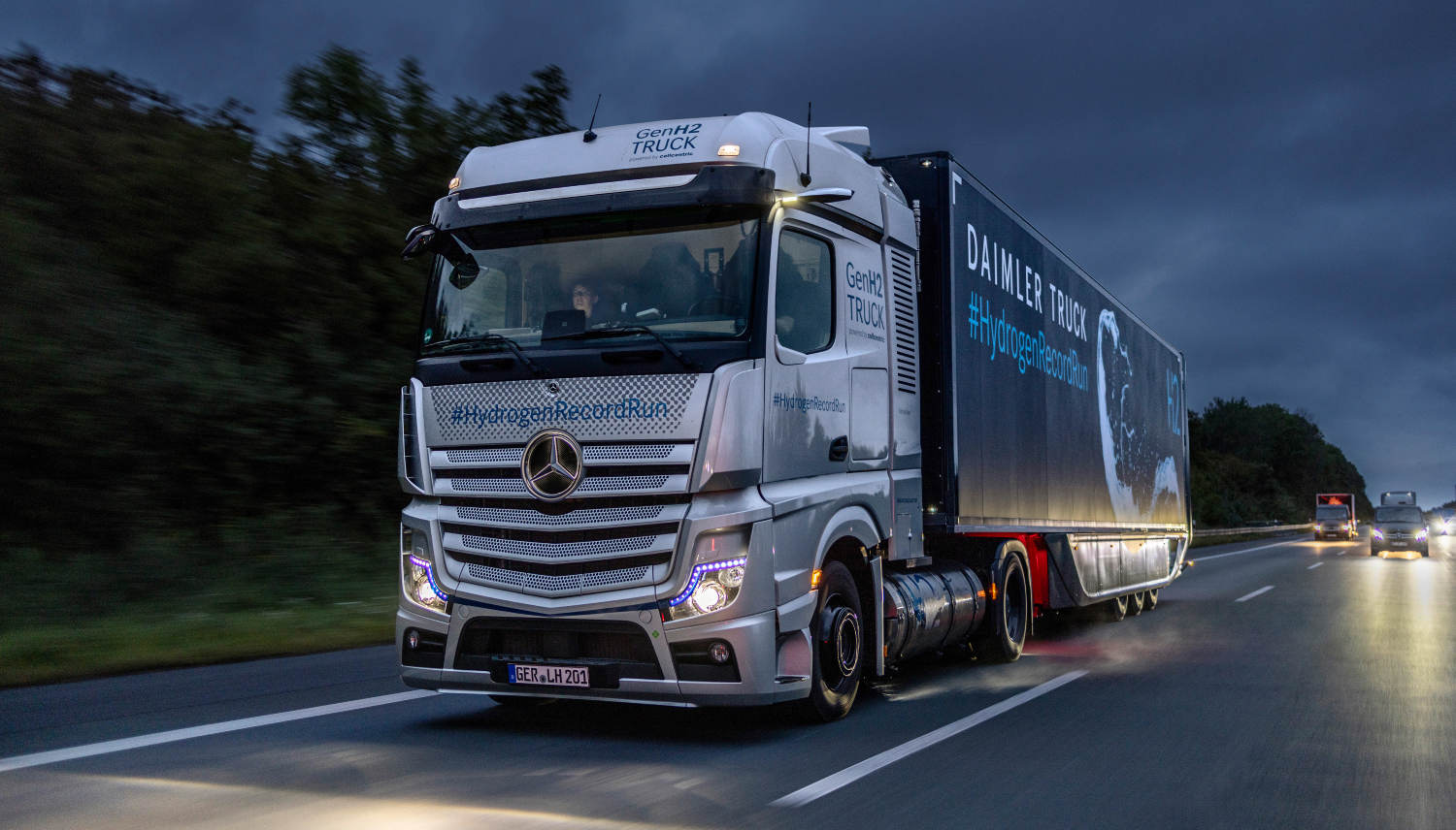 Mercedes-Benz GenH2 2023