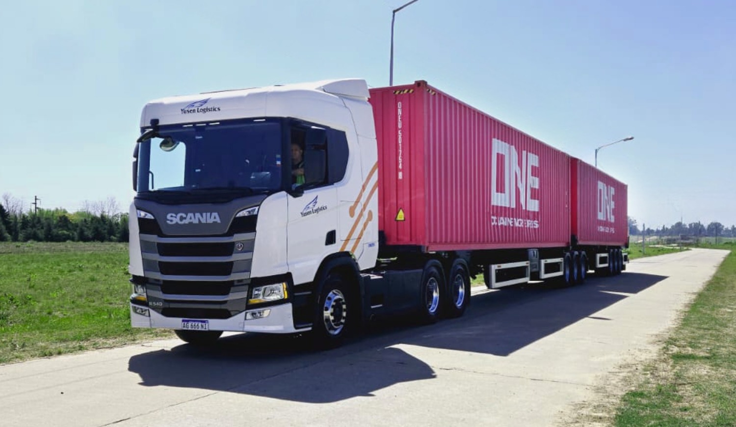 Scania bitrenes Yusen Logistics
