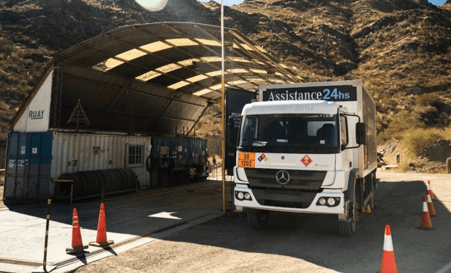 Mercedes-Benz Atego 1726 4x4 taller móvil minería