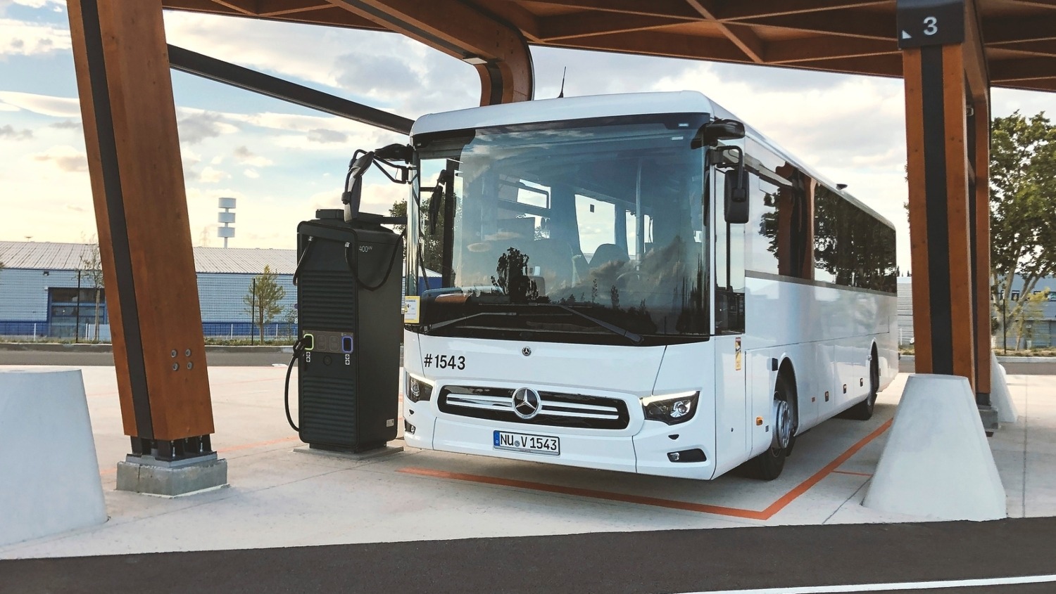 Mercedes-Benz buses eléctricos cargadores Daimler Alemania