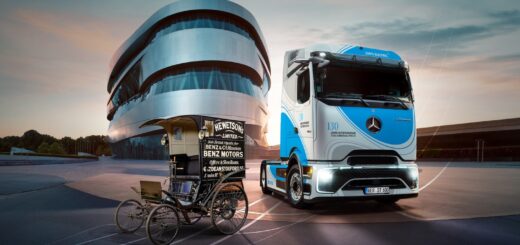 Museo de Stuttgart 130 años camiones Mercedes-Benz
