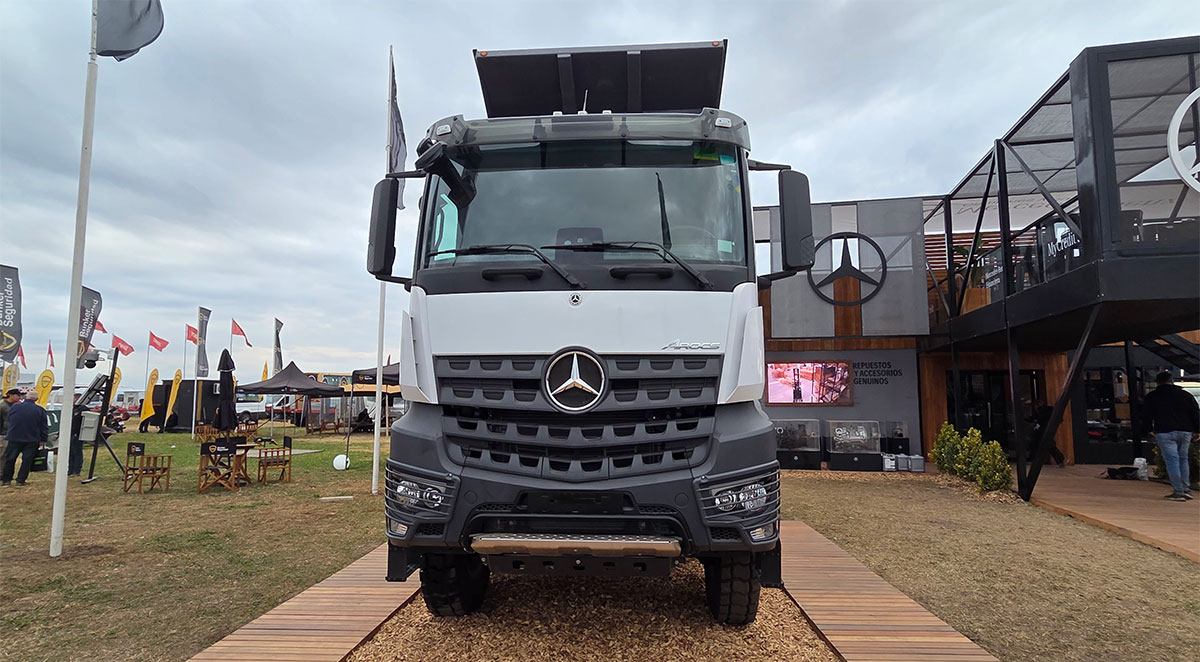 mercedes arocs