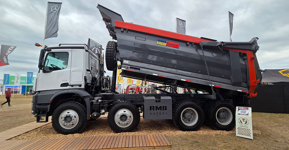 mercedes arocs