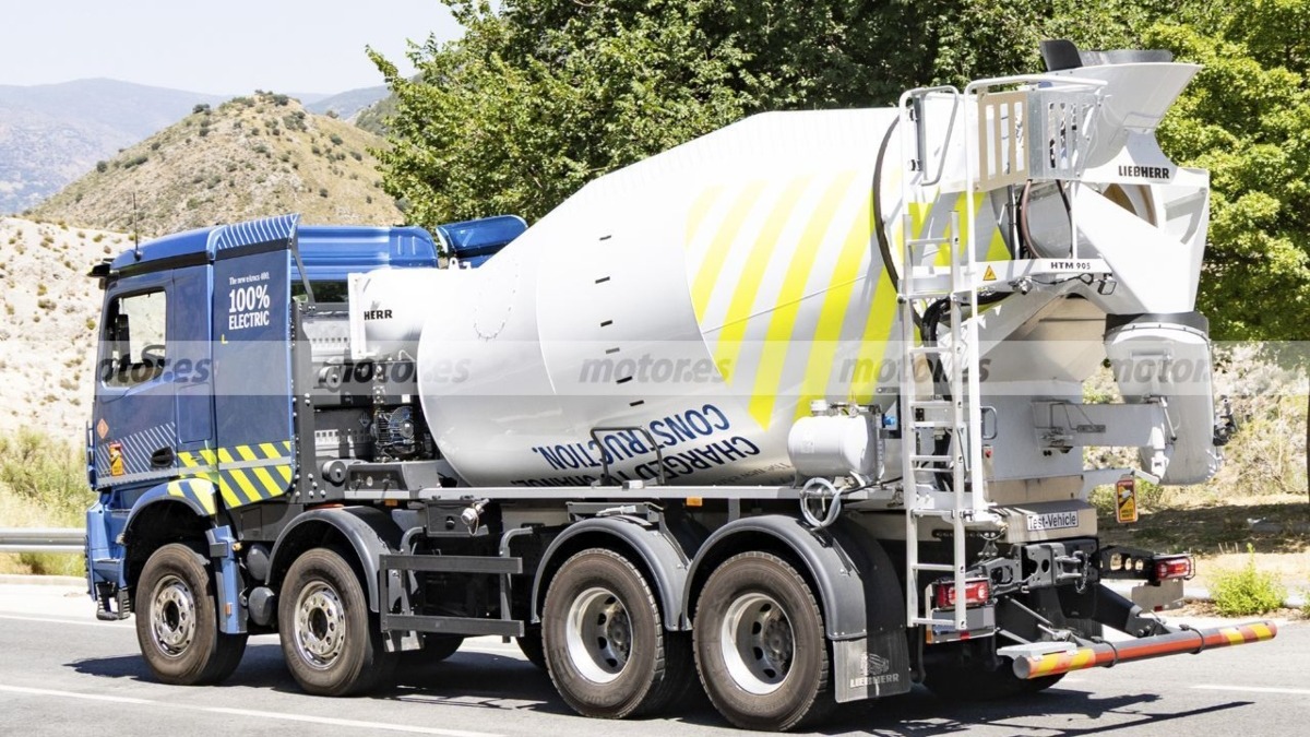 Mercedes-Benz eArocs 400 hormigonero
