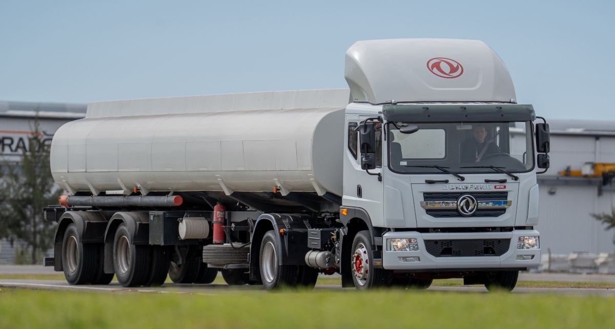 Dongfeng Captain D 1830 Tractor