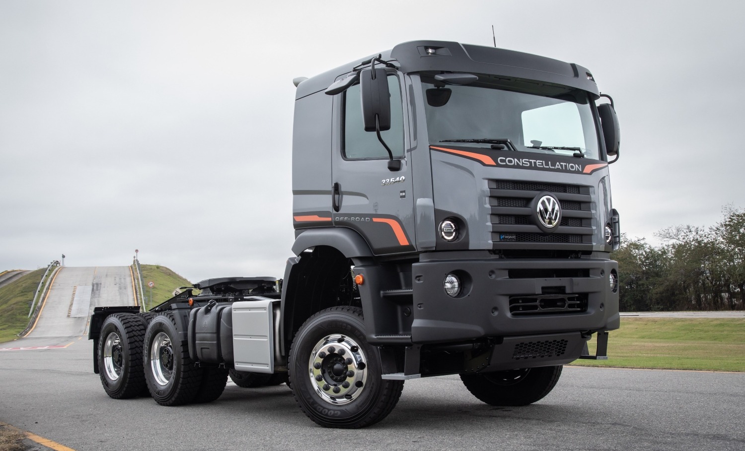 Volkswagen Constellation 33.540 6x4