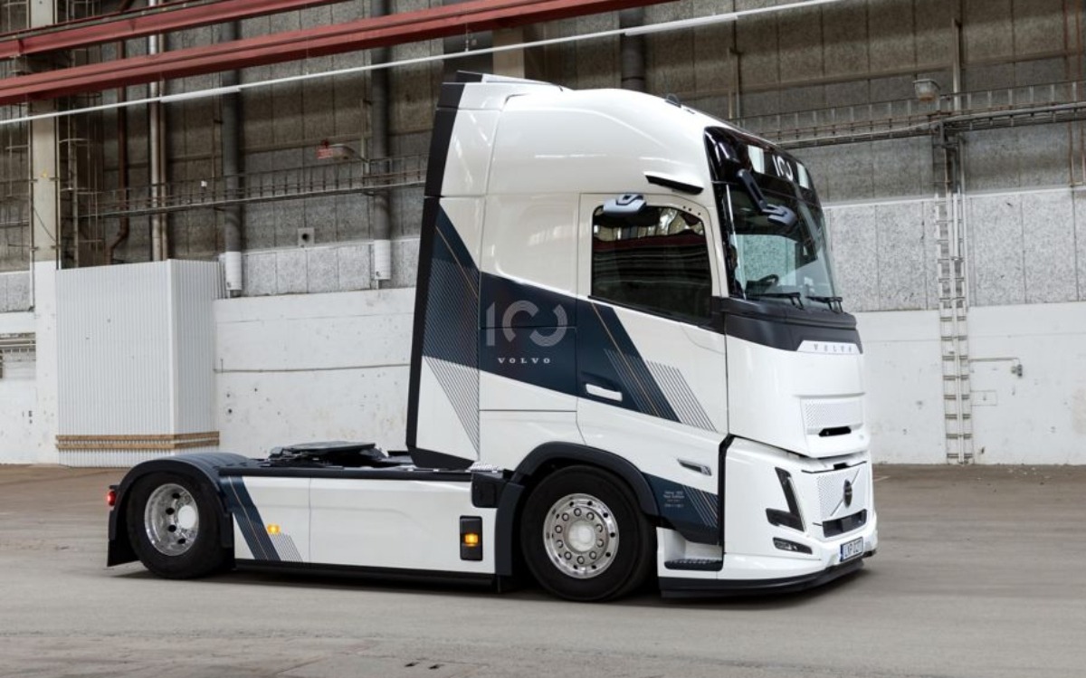 Volvo FH 100 Years Edition